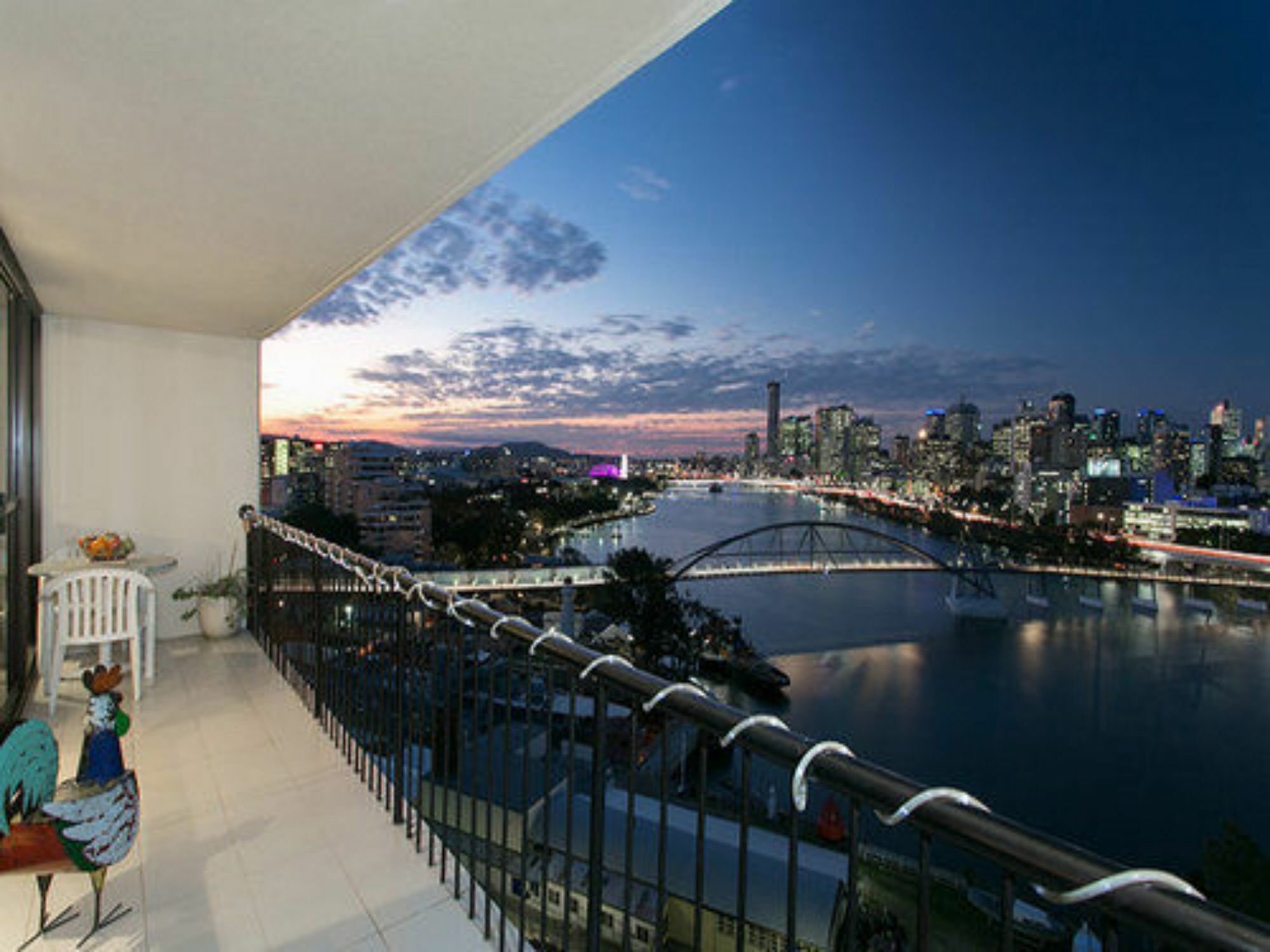 River Plaza Apartments Brisbane Exterior photo